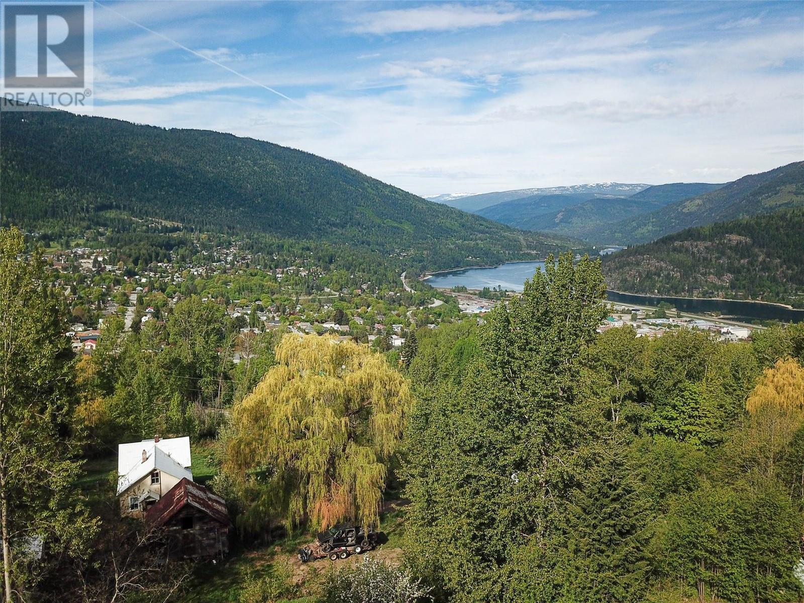 1204 Mountain Road, Nelson, British Columbia  V1L 2J3 - Photo 3 - 10340945