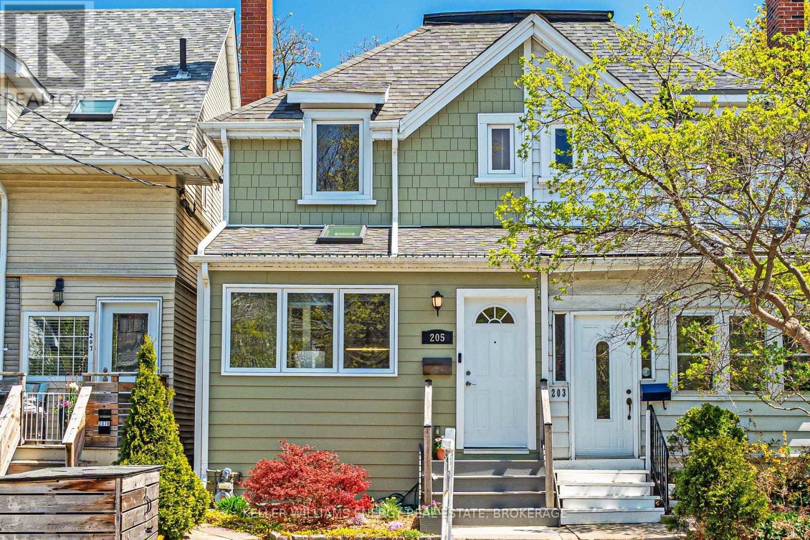 205 BALSAM AVENUE, Toronto, Ontario
