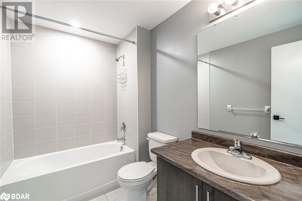 4 Spice Way Unit# 215, Barrie, Ontario  L9J 0M2 - Photo 12 - 40726400