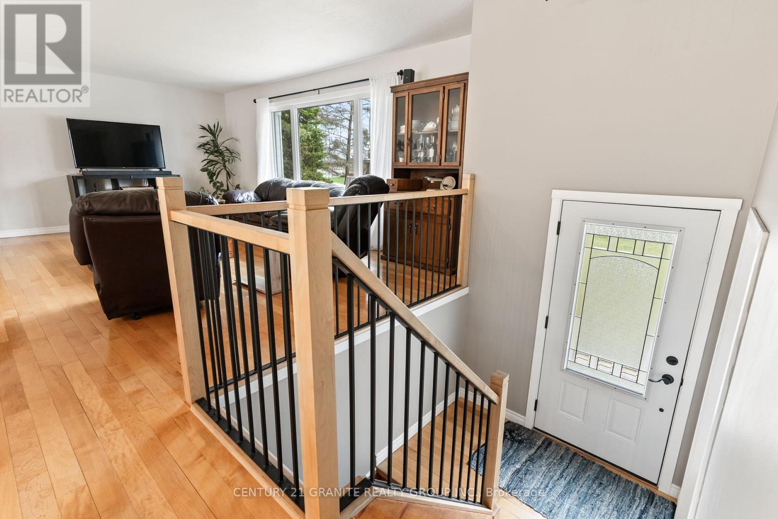 Property at 4 AIRVIEW DRIVE image 5