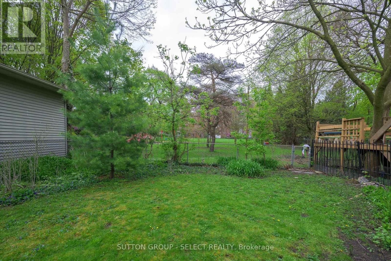 6 Westcott Street, London South, Ontario  N6C 3G7 - Photo 25 - X12133657