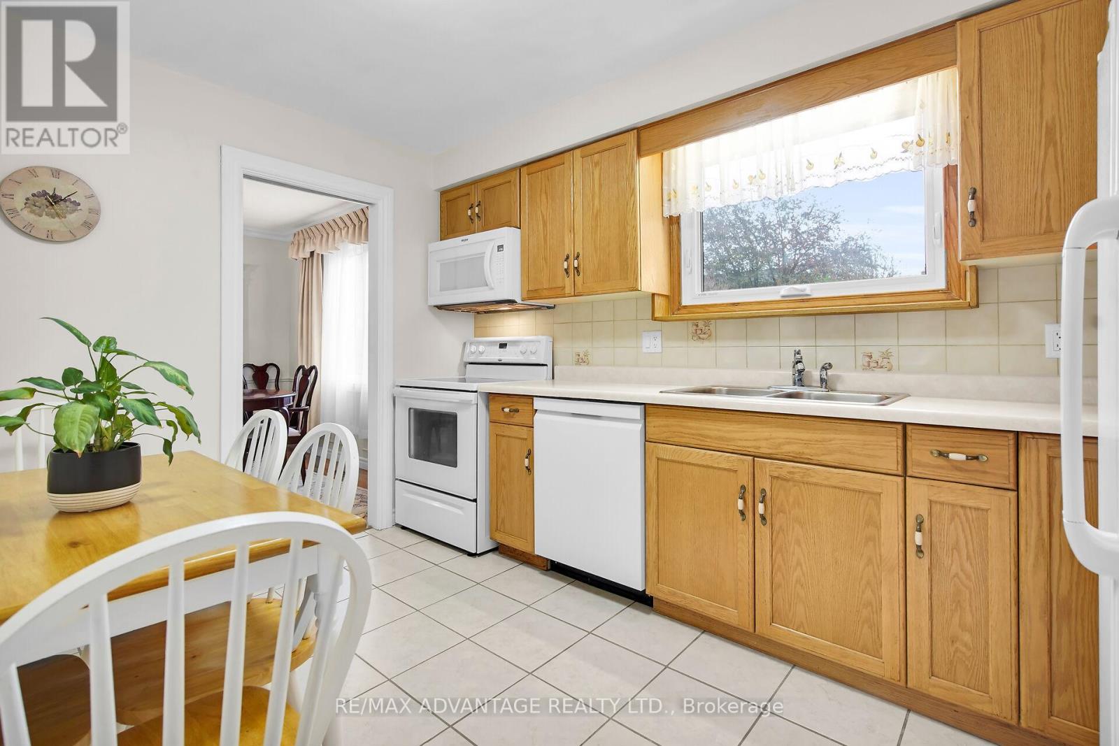 48 Cheviot Road, London South, Ontario  N6C 2X7 - Photo 10 - X12133670