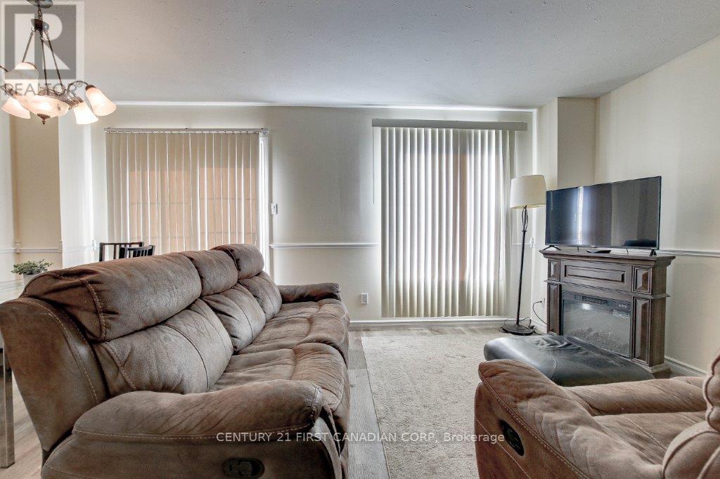 28 Naskapi Street, Woodstock, Ontario  N4T 1H1 - Photo 7 - X12133672