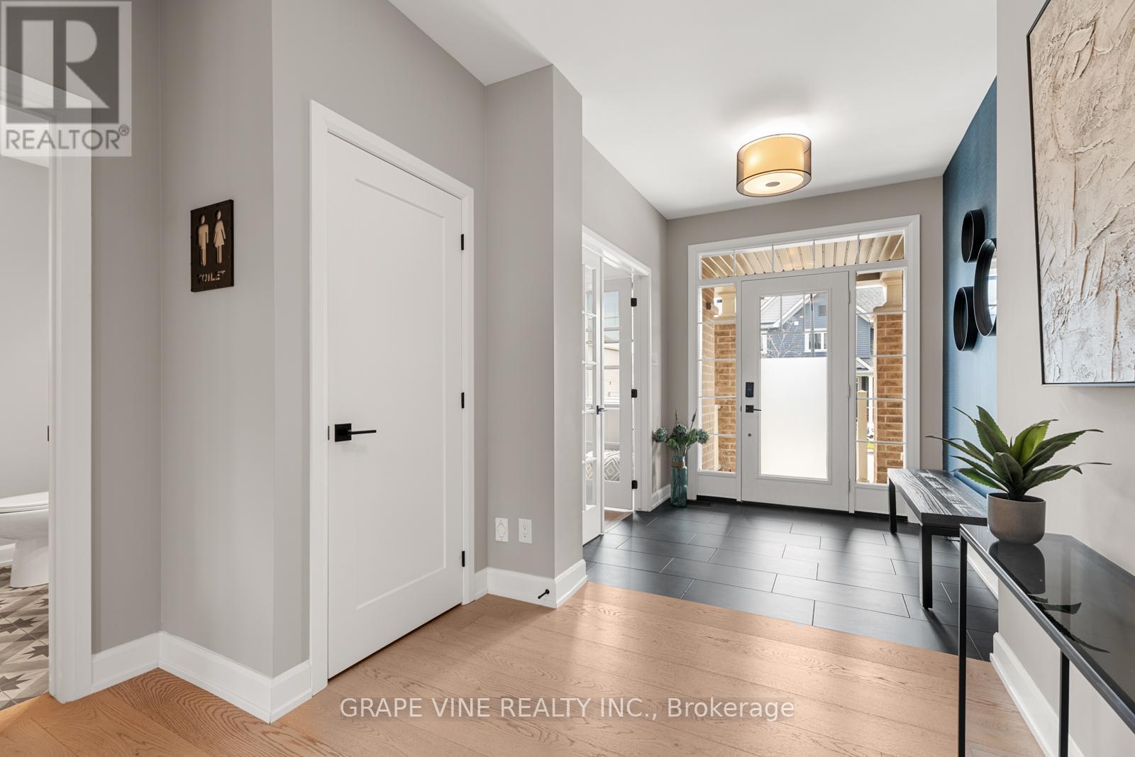 316 Eaglehead Crescent, Ottawa, Ontario  K2S 2J1 - Photo 13 - X12133659