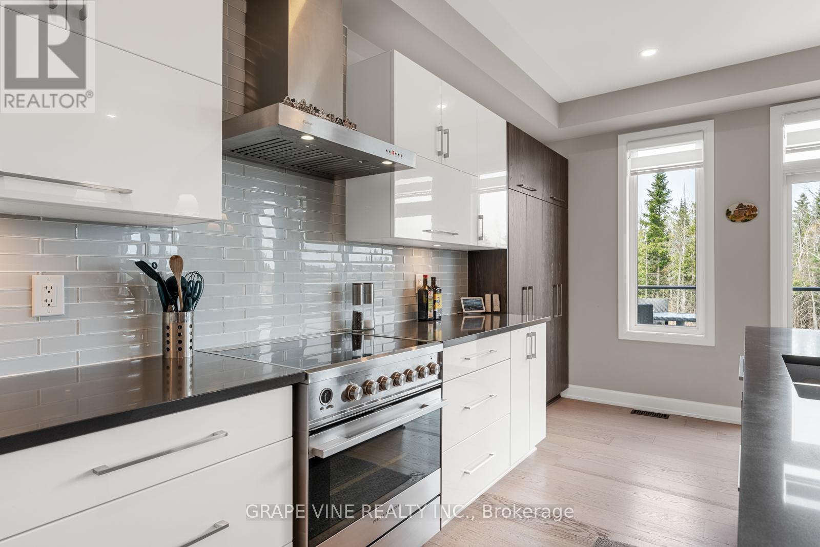 316 Eaglehead Crescent, Ottawa, Ontario  K2S 2J1 - Photo 25 - X12133659