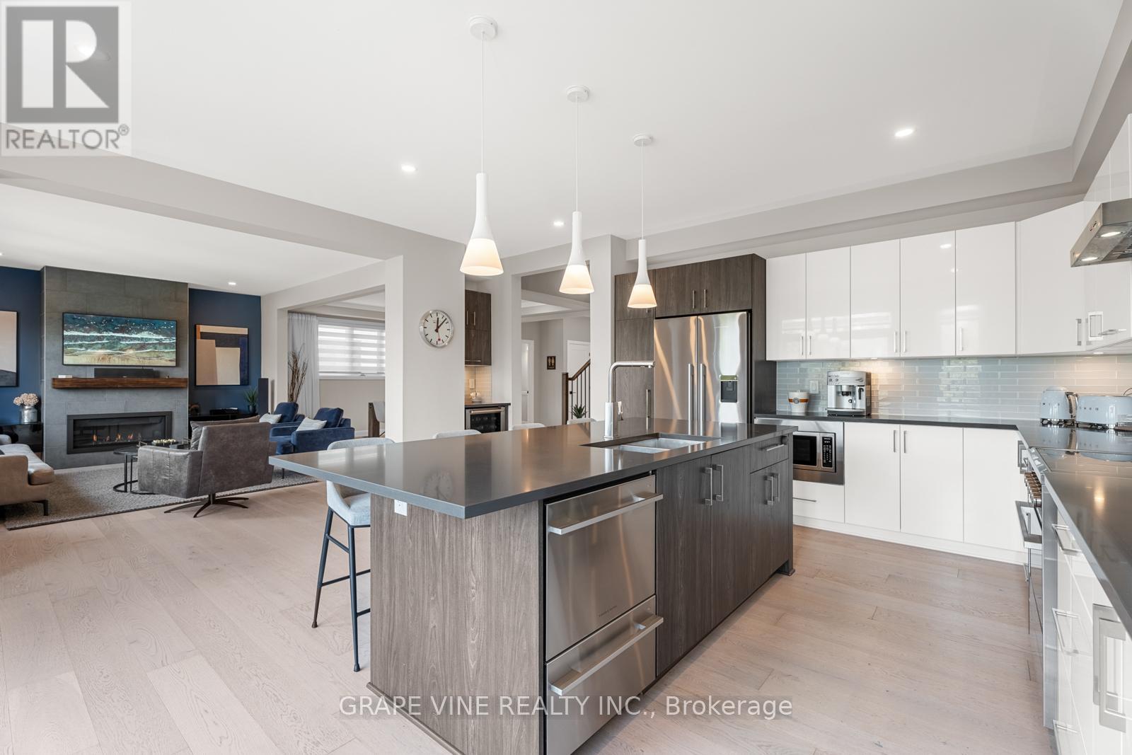 316 Eaglehead Crescent, Ottawa, Ontario  K2S 2J1 - Photo 26 - X12133659