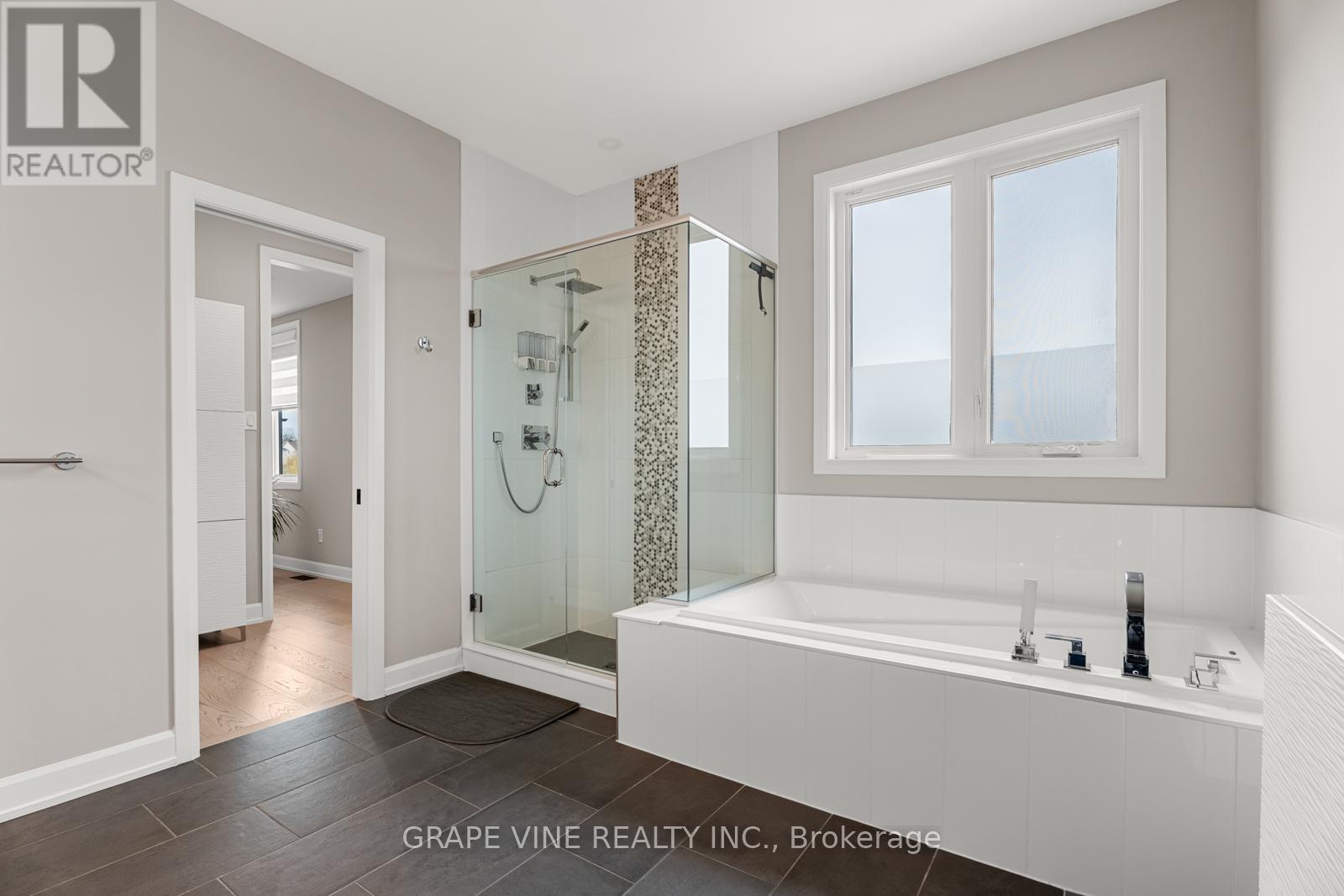316 Eaglehead Crescent, Ottawa, Ontario  K2S 2J1 - Photo 33 - X12133659