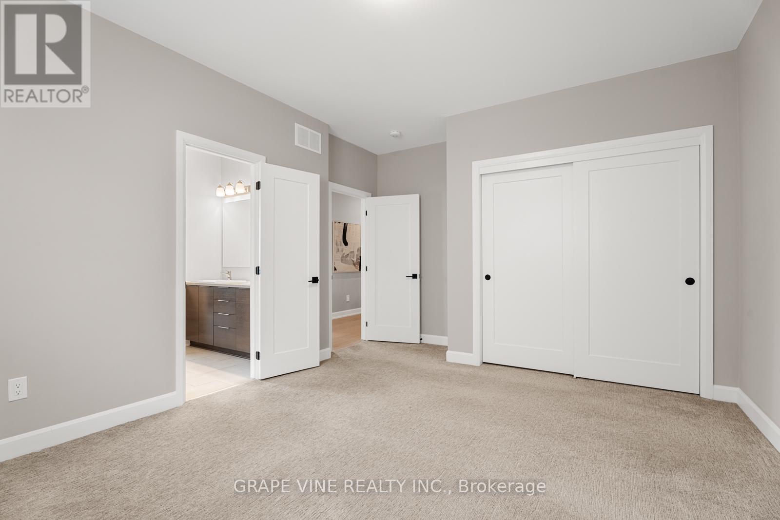 316 Eaglehead Crescent, Ottawa, Ontario  K2S 2J1 - Photo 36 - X12133659
