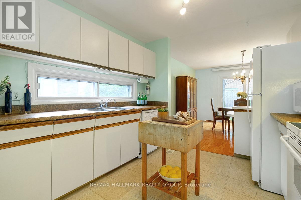 245 Lavergne Street, Ottawa, Ontario  K1L 5E4 - Photo 16 - X12133710