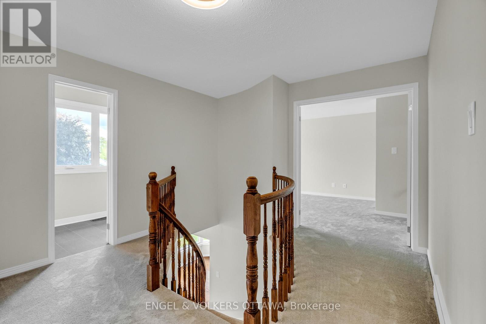 2177 Lenester Avenue, Ottawa, Ontario  K2A 4A9 - Photo 13 - X12133739