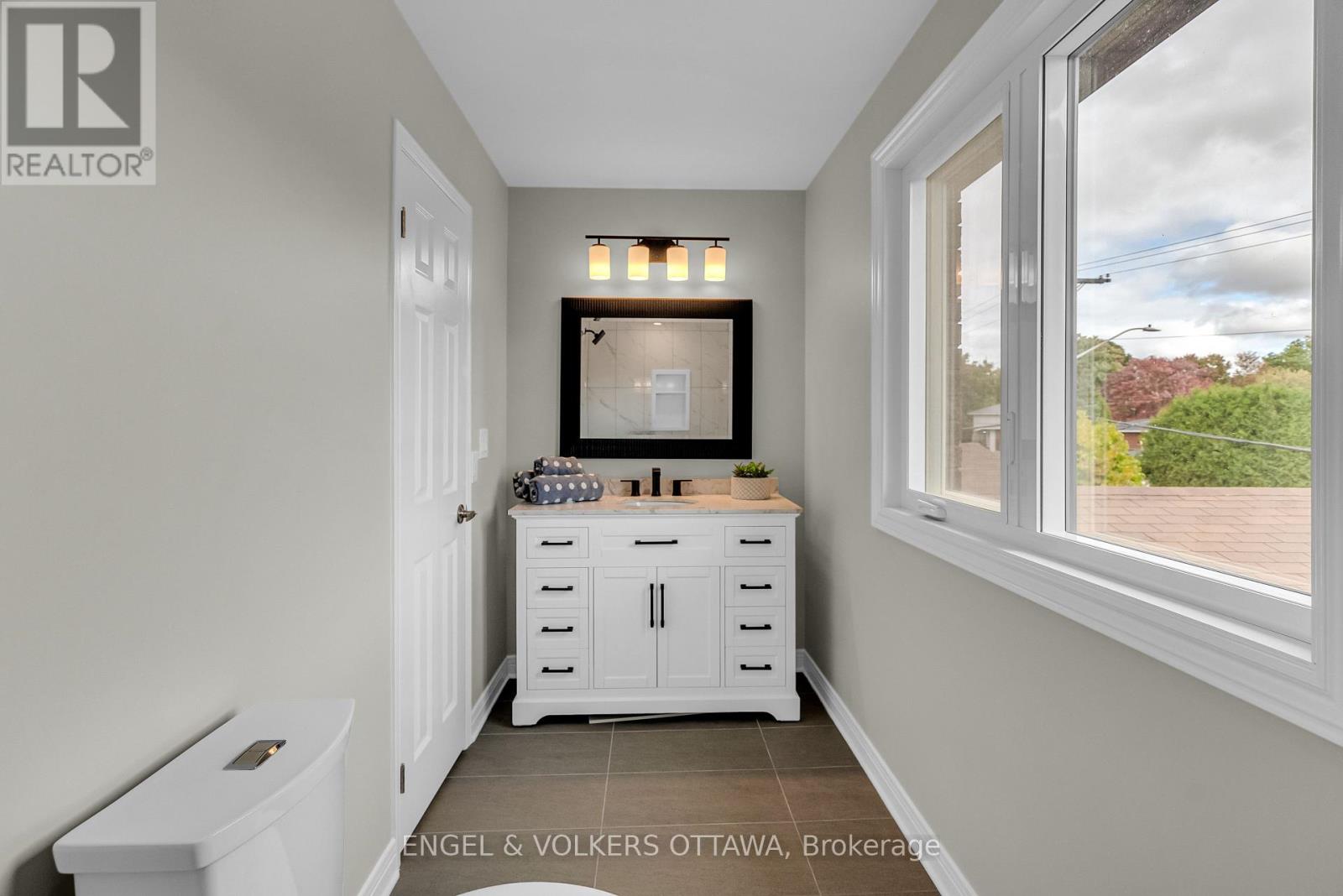2177 Lenester Avenue, Ottawa, Ontario  K2A 4A9 - Photo 22 - X12133739