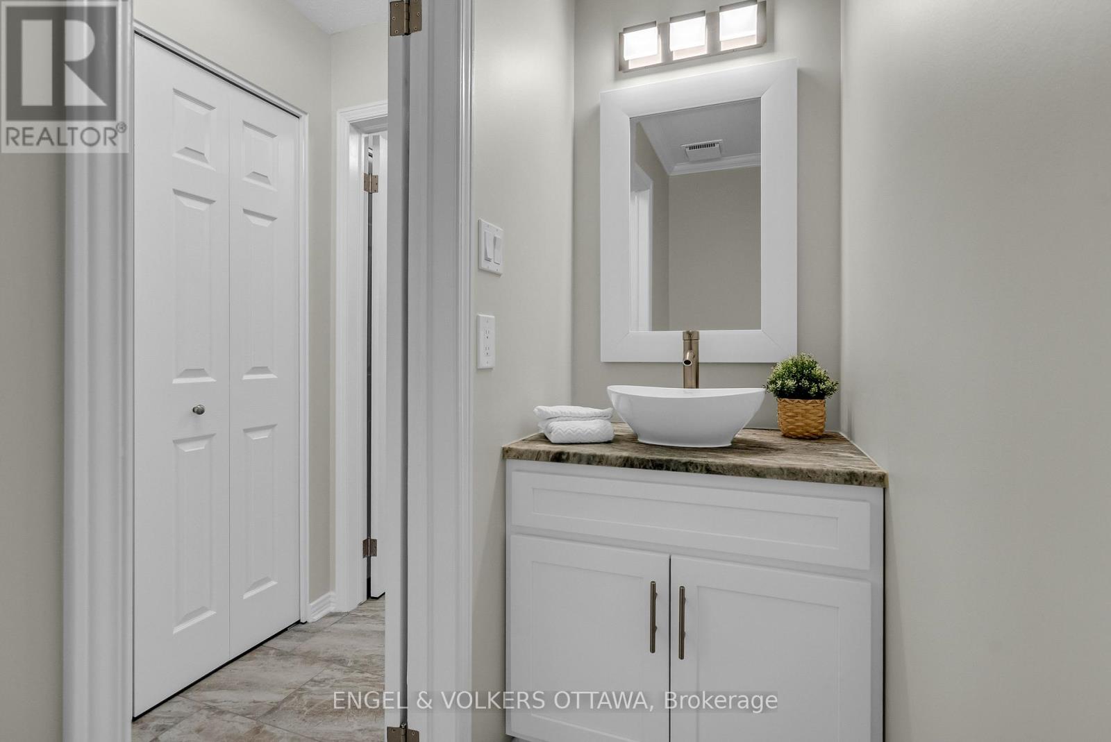 Property at 2177 LENESTER AVENUE image 5