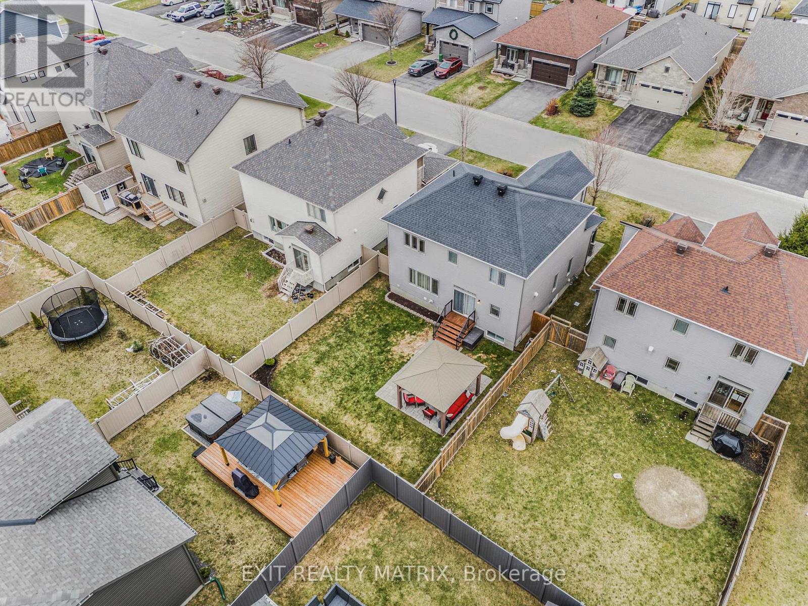672 Bruxelles Street, Russell, Ontario  K0A 1W0 - Photo 34 - X12133751