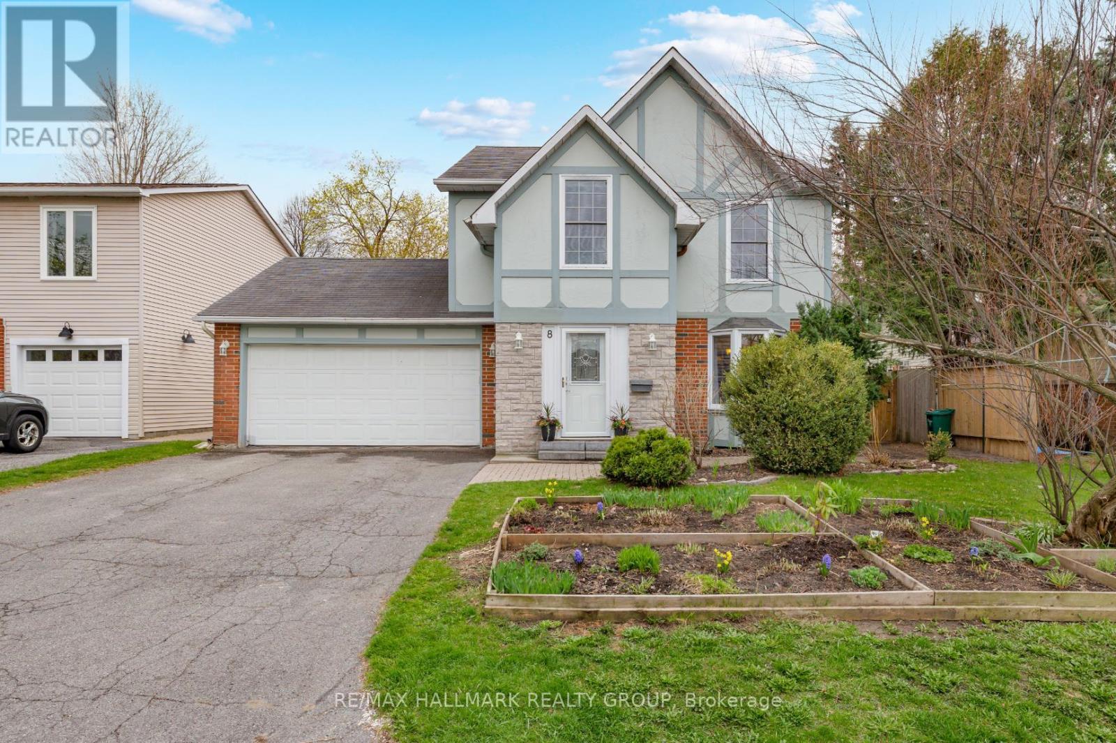 8 Scharf Lane, Ottawa, Ontario  K2L 2K2 - Photo 1 - X12133753
