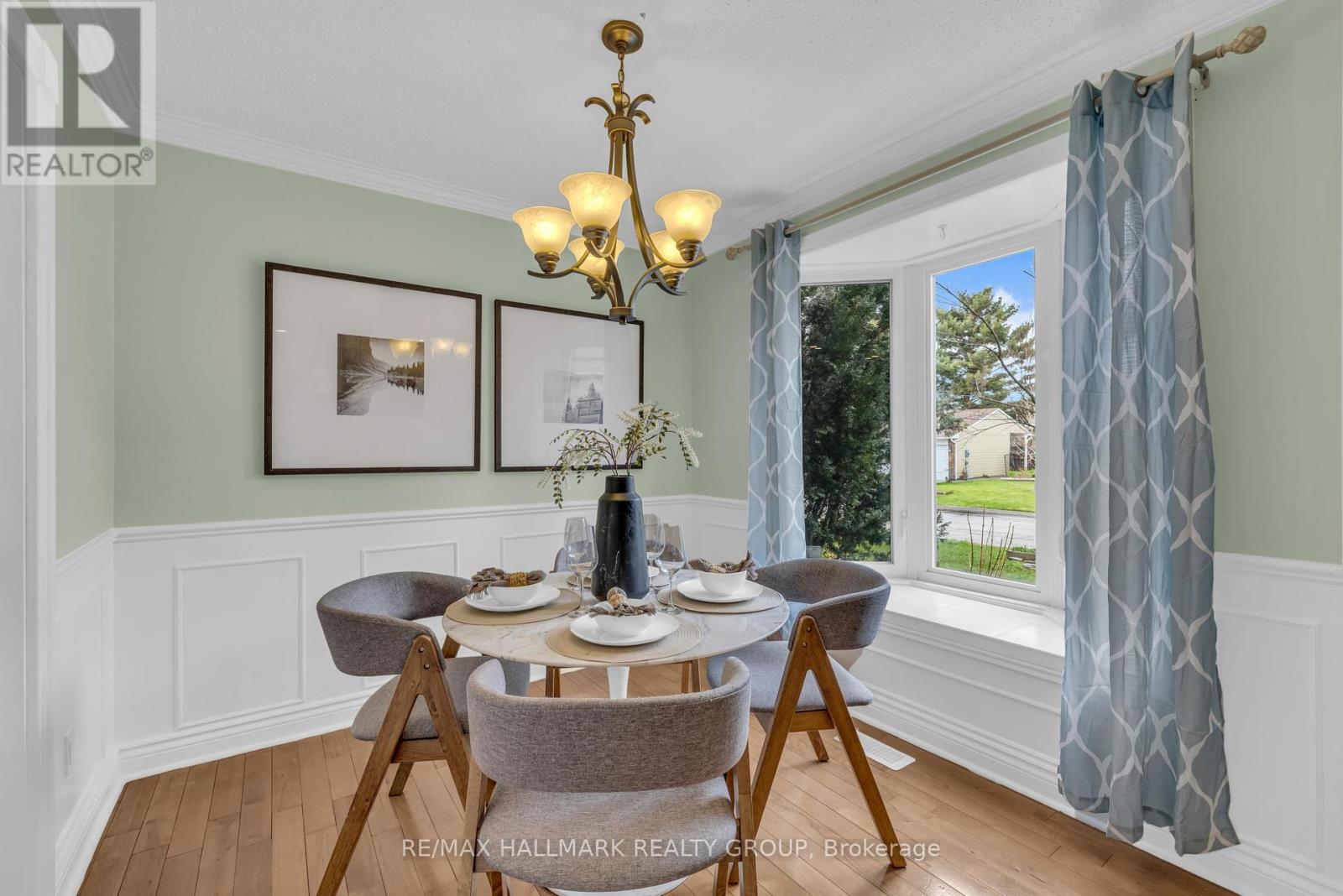 8 Scharf Lane, Ottawa, Ontario  K2L 2K2 - Photo 8 - X12133753