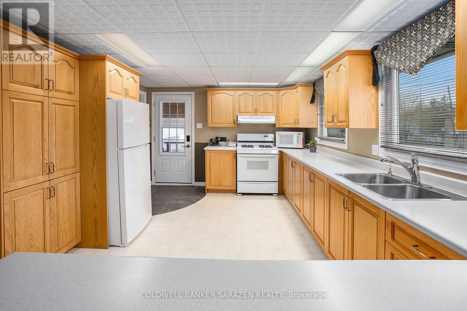 25 River Road, Mcnab/braeside, Ontario  K7S 1R3 - Photo 12 - X12133773