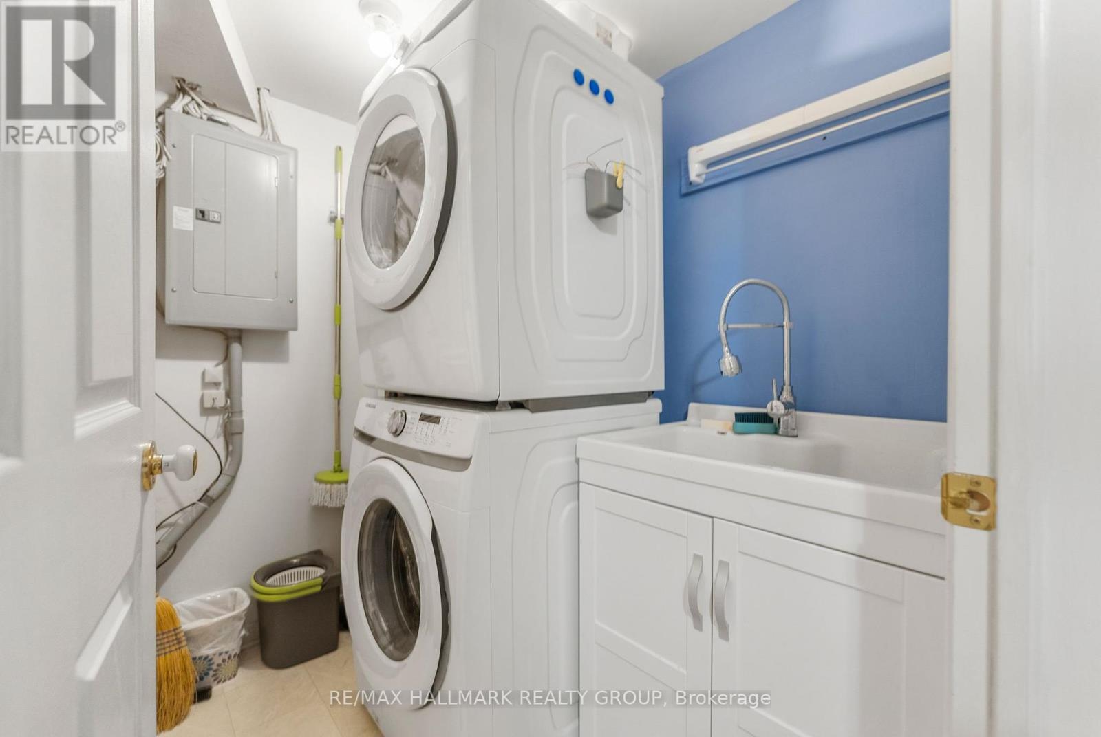 110h Centrepointe Drive, Ottawa, Ontario  K2G 6K3 - Photo 32 - X12133780