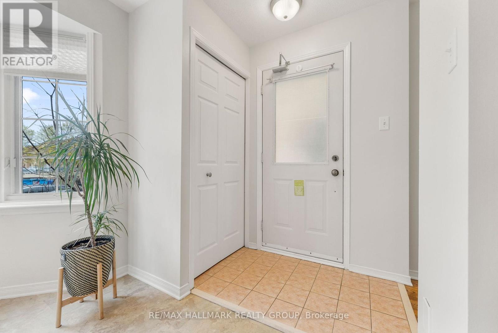 110h Centrepointe Drive, Ottawa, Ontario  K2G 6K3 - Photo 6 - X12133780