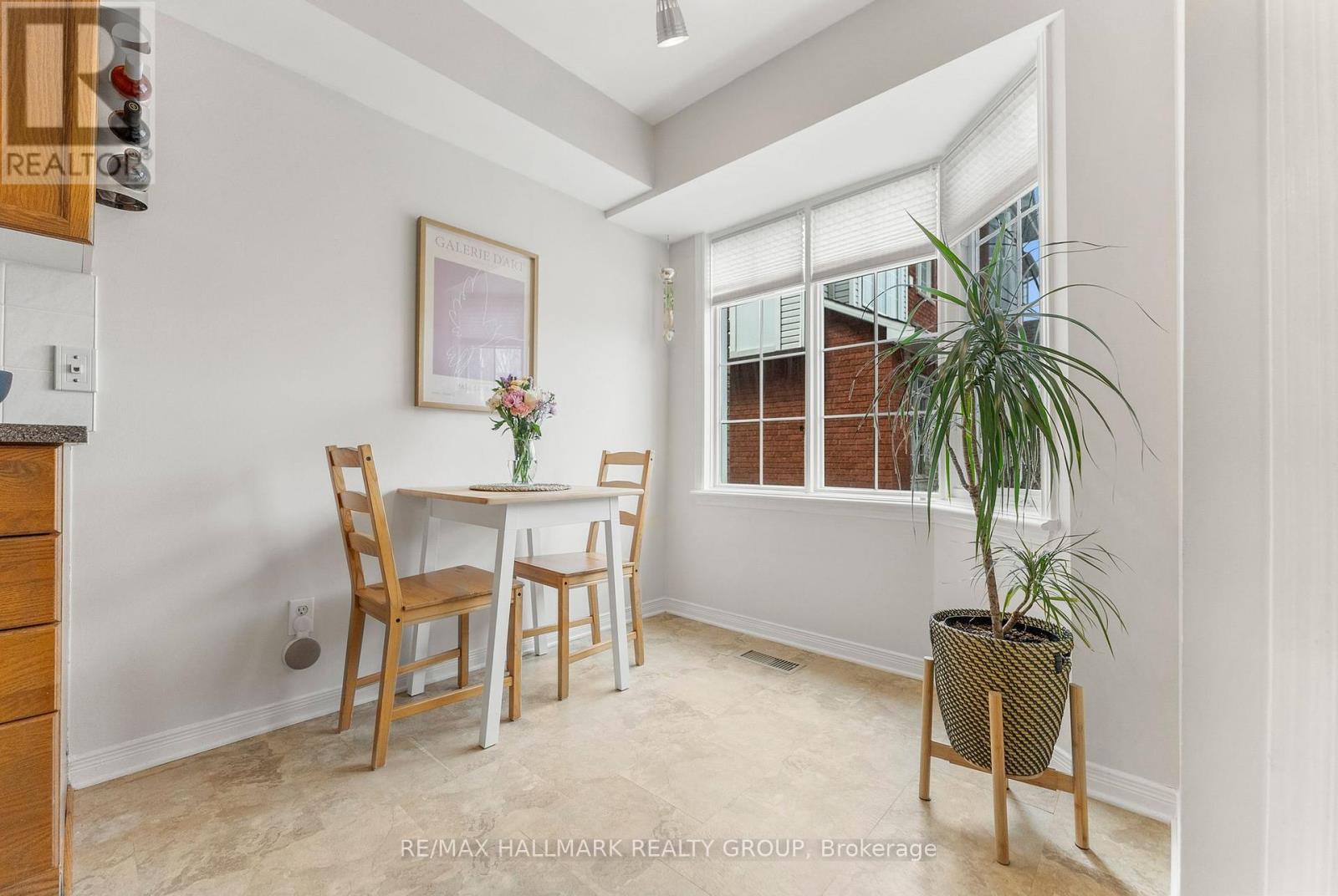 110h Centrepointe Drive, Ottawa, Ontario  K2G 6K3 - Photo 8 - X12133780