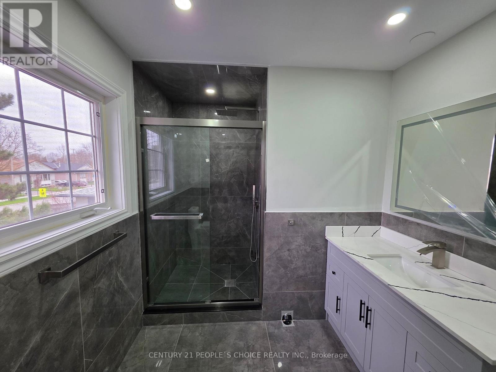 24 Madison Avenue, Orangeville, Ontario  L9W 1S2 - Photo 12 - W12133273