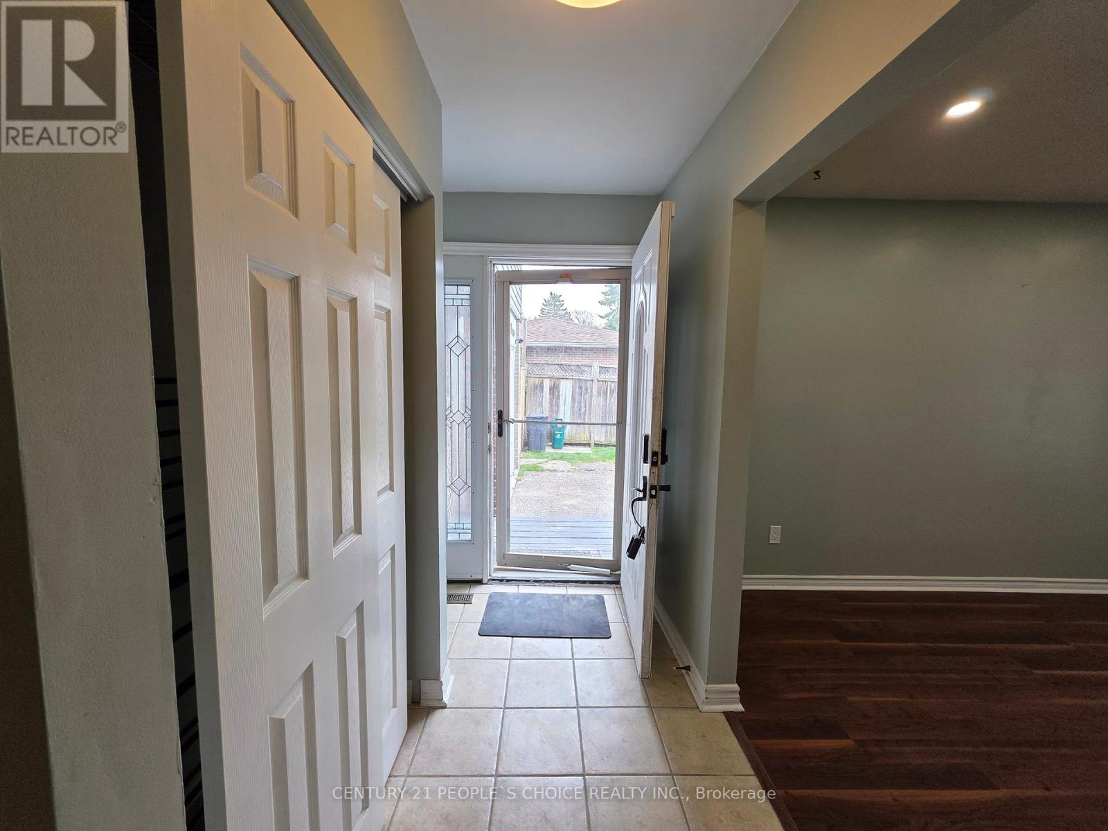 24 Madison Avenue, Orangeville, Ontario  L9W 1S2 - Photo 4 - W12133273