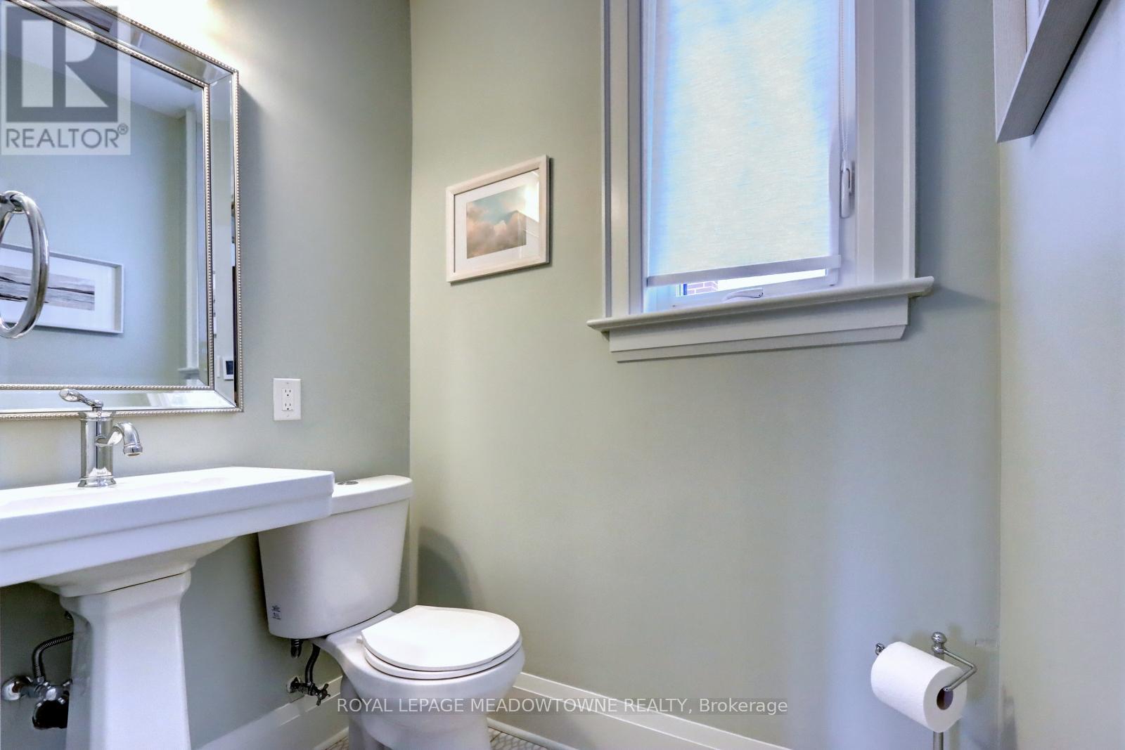 24 Hiawatha Parkway, Mississauga, Ontario  L5G 3S2 - Photo 24 - W12133274