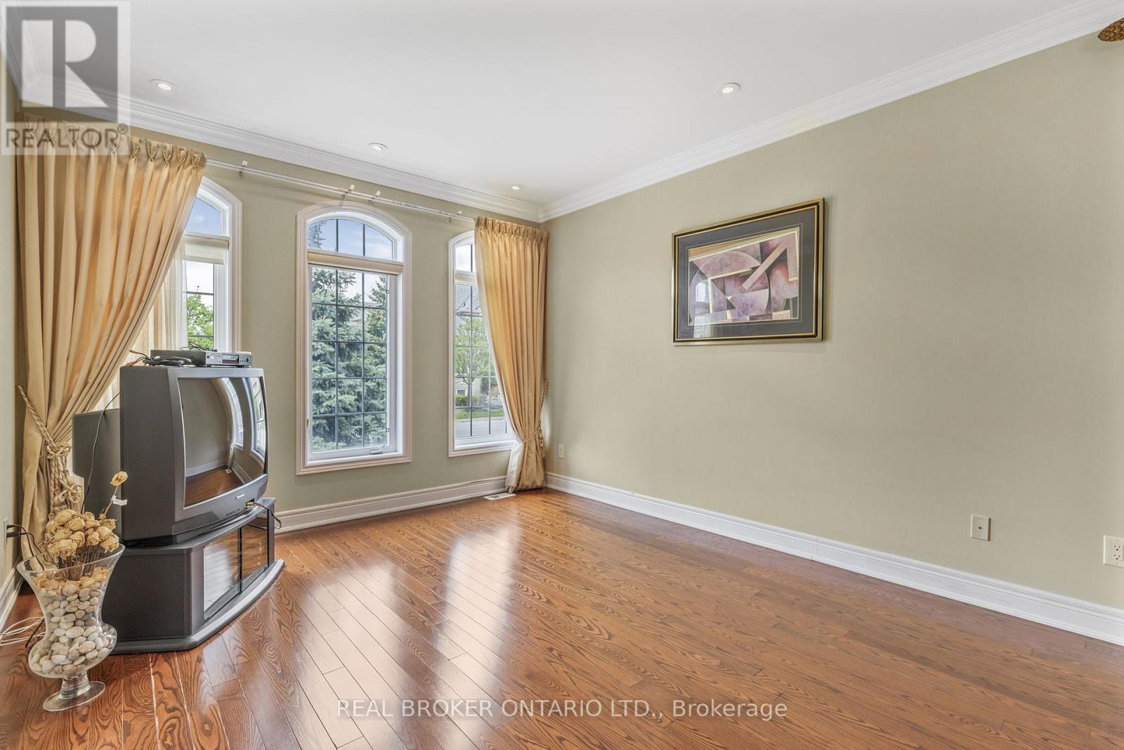 28 Hampton Springs Drive, Brampton, Ontario  L6P 2W4 - Photo 11 - W12133294