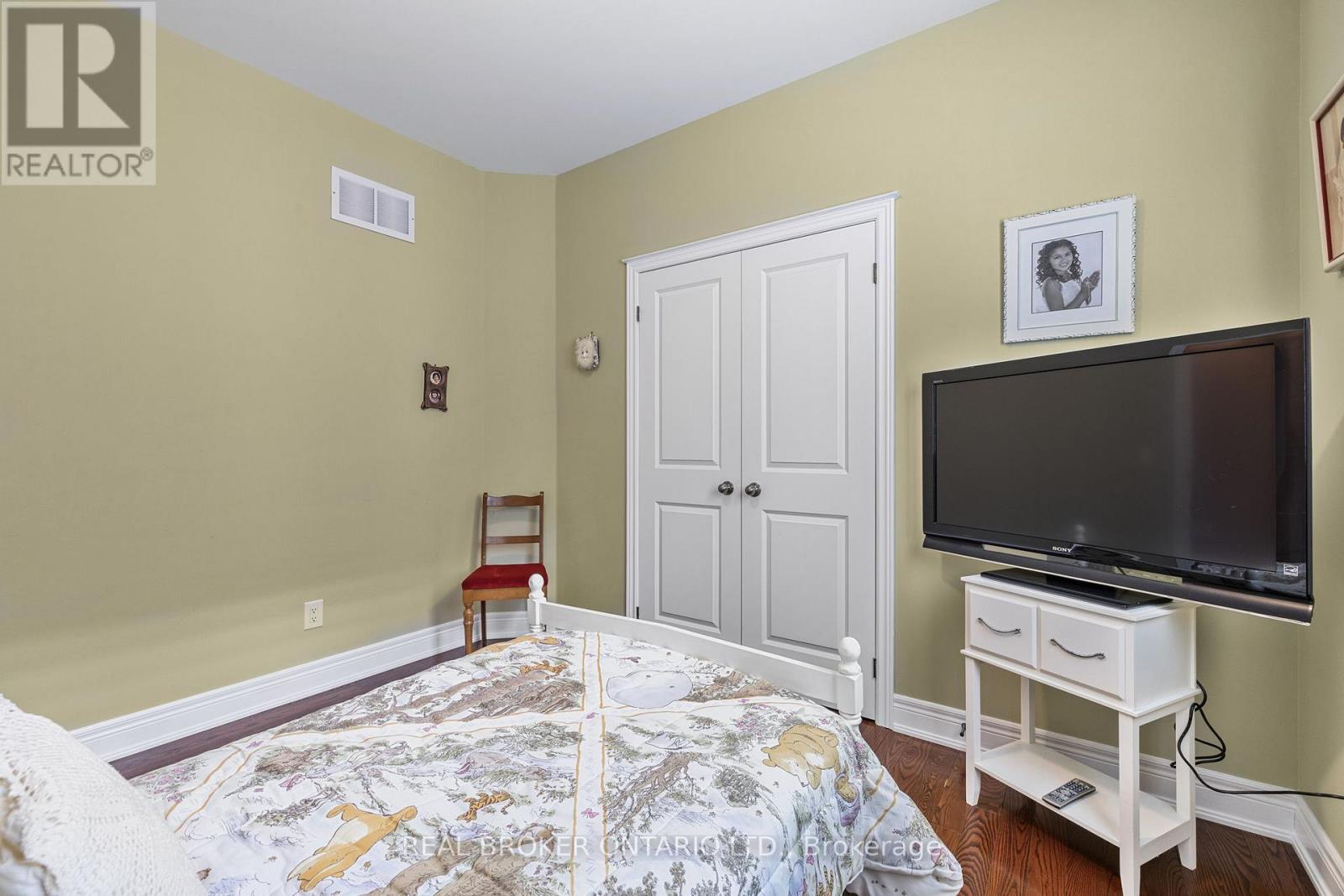 28 Hampton Springs Drive, Brampton, Ontario  L6P 2W4 - Photo 29 - W12133294