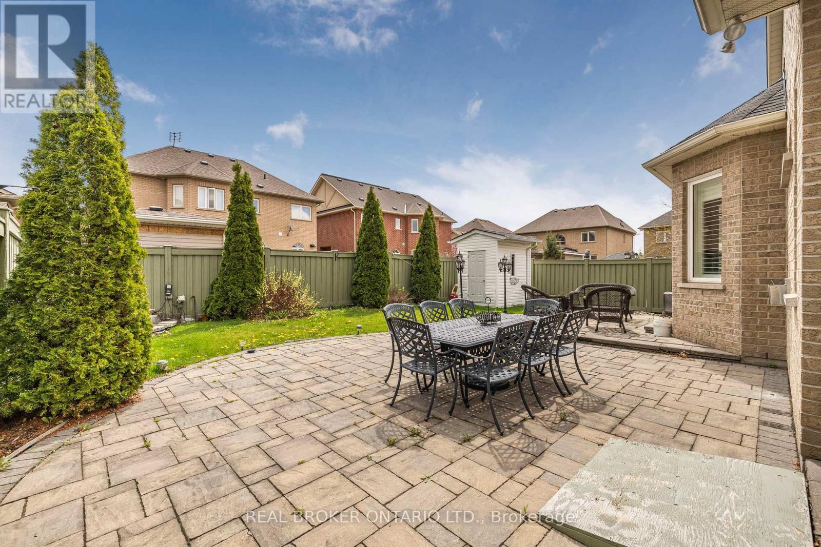 28 Hampton Springs Drive, Brampton (Bram East), Ontario  L6P 2W4 - Photo 47 - W12133294
