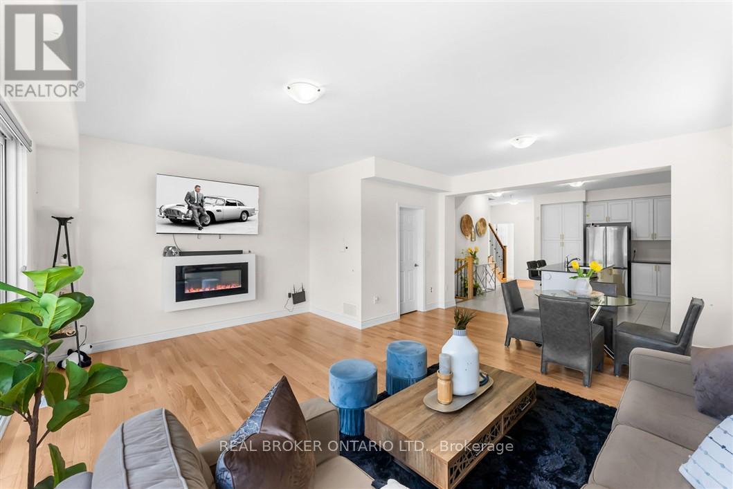 3377 Sixth Line, Oakville, Ontario  L6H 0Y7 - Photo 17 - W12133301