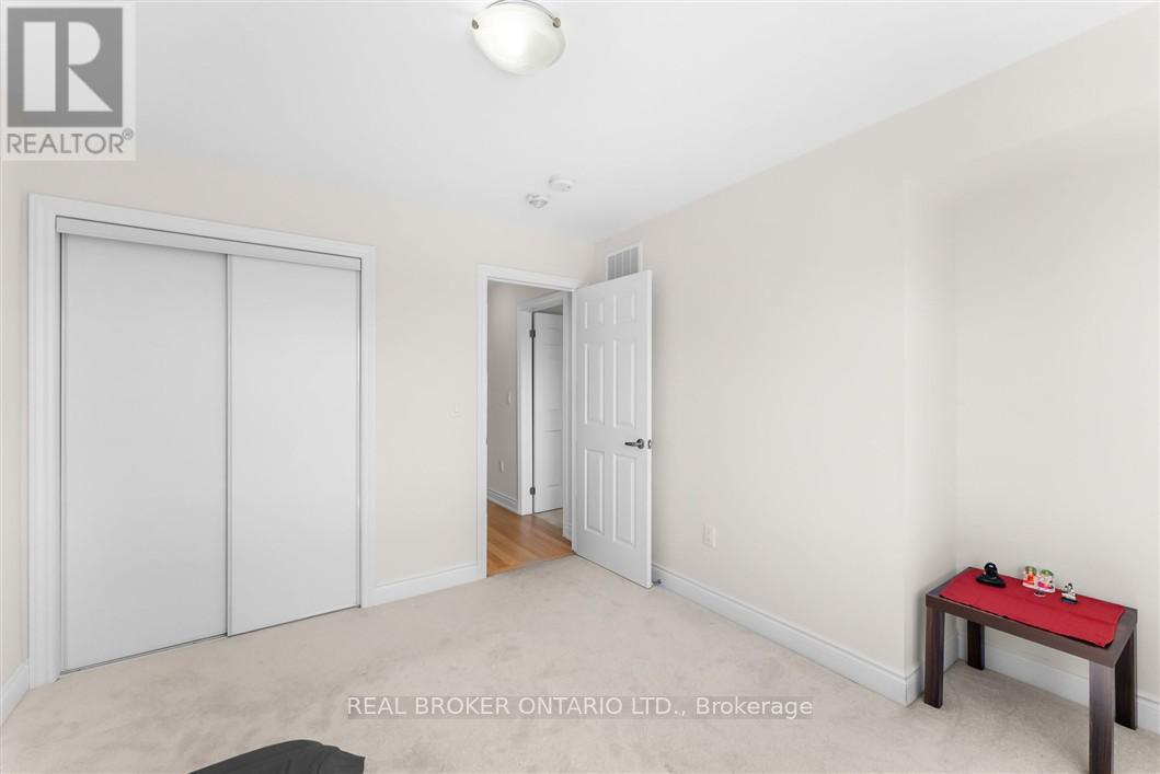 3377 Sixth Line, Oakville, Ontario  L6H 0Y7 - Photo 36 - W12133301