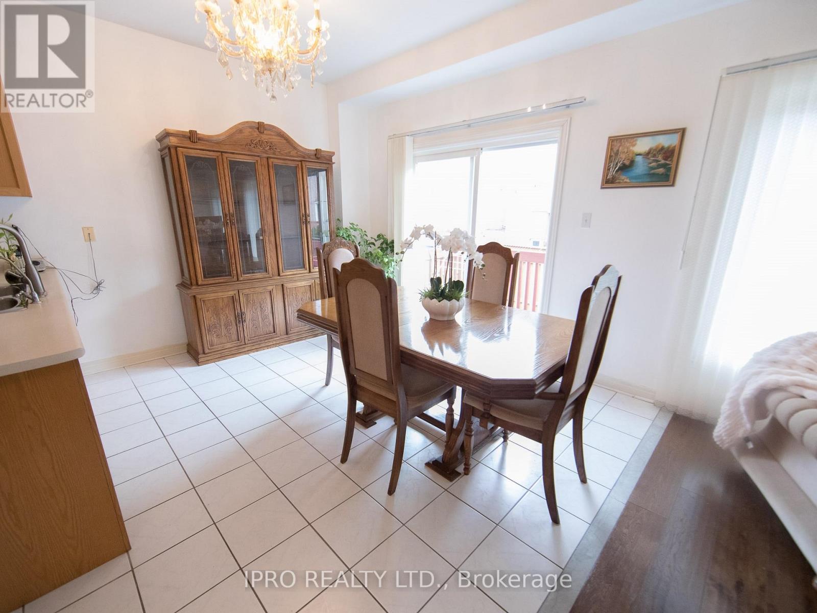 94 Octillo Boulevard, Brampton, Ontario  L6R 2V6 - Photo 9 - W12133397