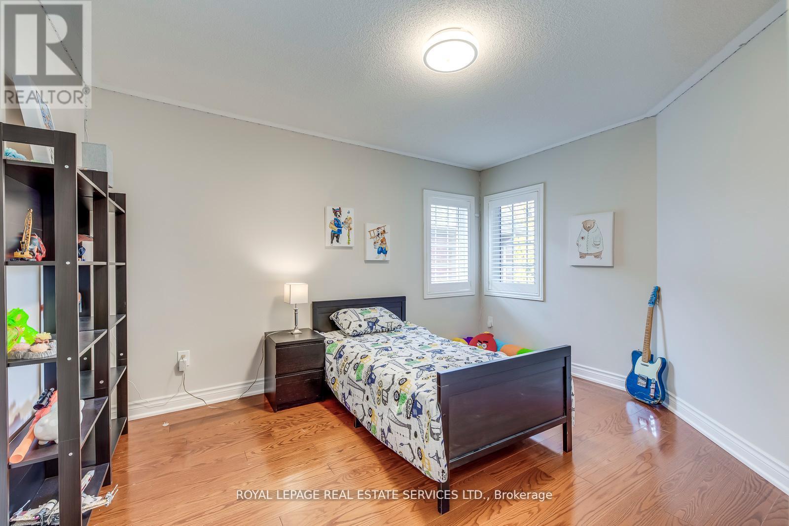 2484 Logan Avenue, Oakville, Ontario  L6H 6S1 - Photo 40 - W12133425