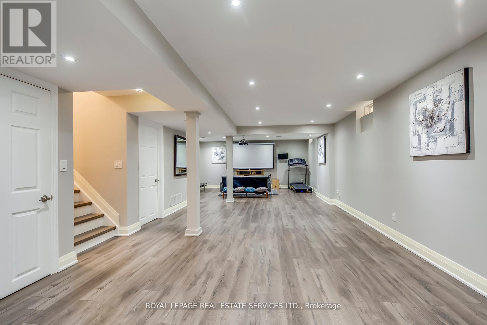 2484 Logan Avenue, Oakville, Ontario  L6H 6S1 - Photo 46 - W12133425