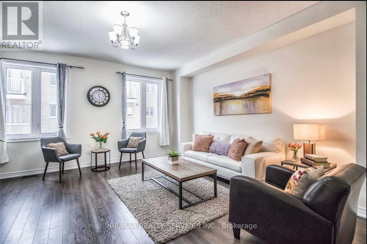 8 RABBIT RUN WAY, Brampton, Ontario