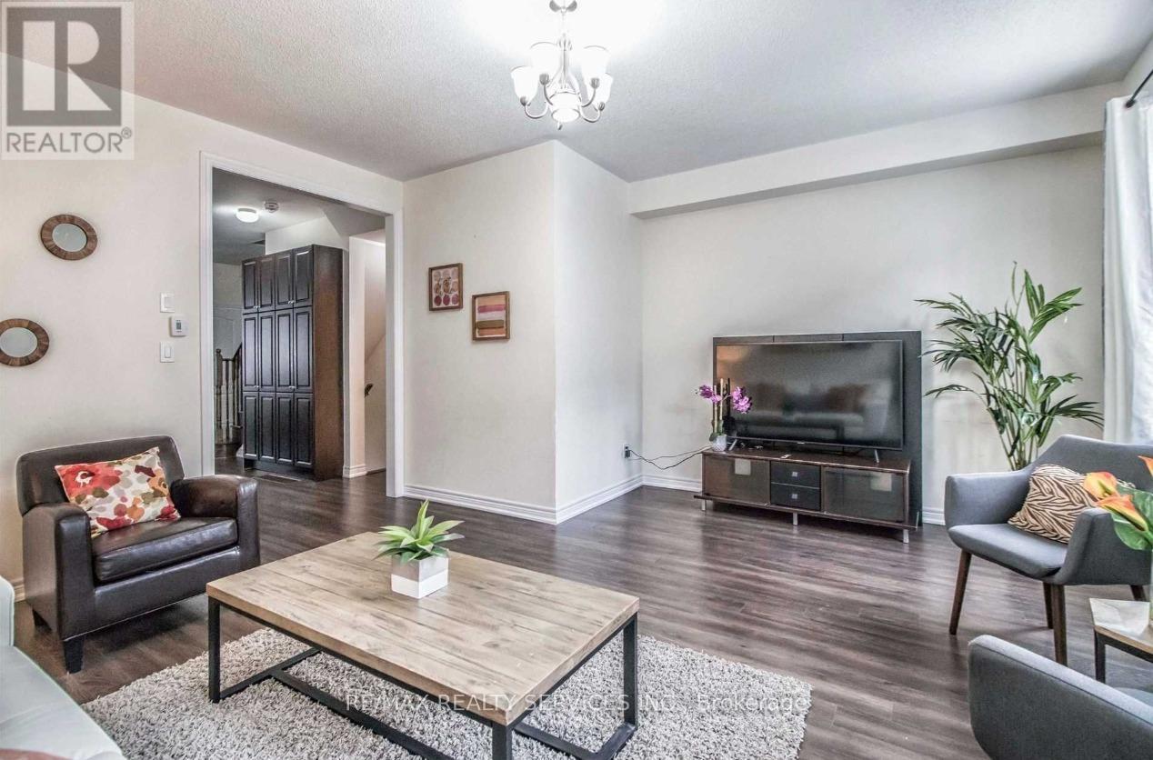 8 Rabbit Run Way, Brampton, Ontario  L6Z 0J2 - Photo 2 - W12133493
