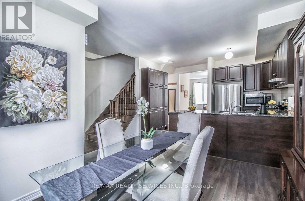 8 Rabbit Run Way, Brampton, Ontario  L6Z 0J2 - Photo 9 - W12133493
