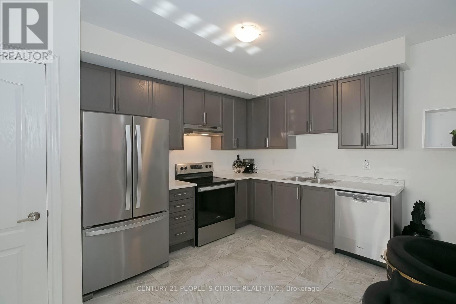 55 Allegro Drive, Brampton, Ontario  L6Y 6J9 - Photo 24 - W12133527