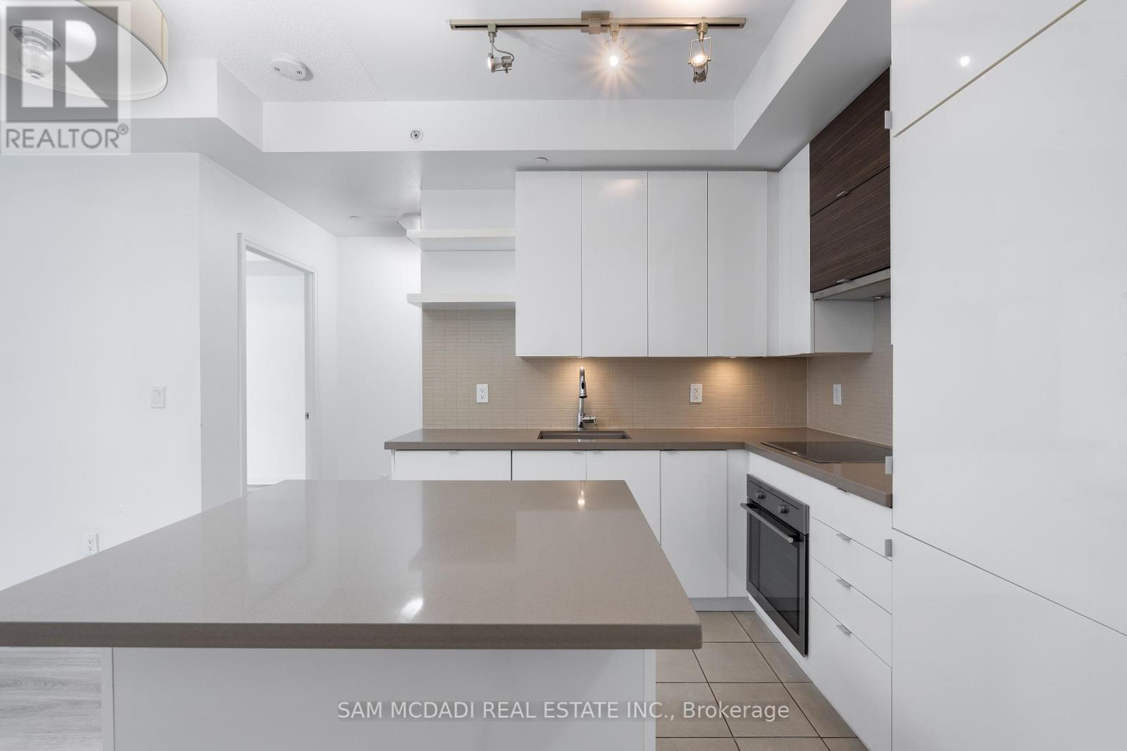 306 - 59 Annie Craig Drive, Toronto, Ontario  M8V 0C4 - Photo 5 - W12133544