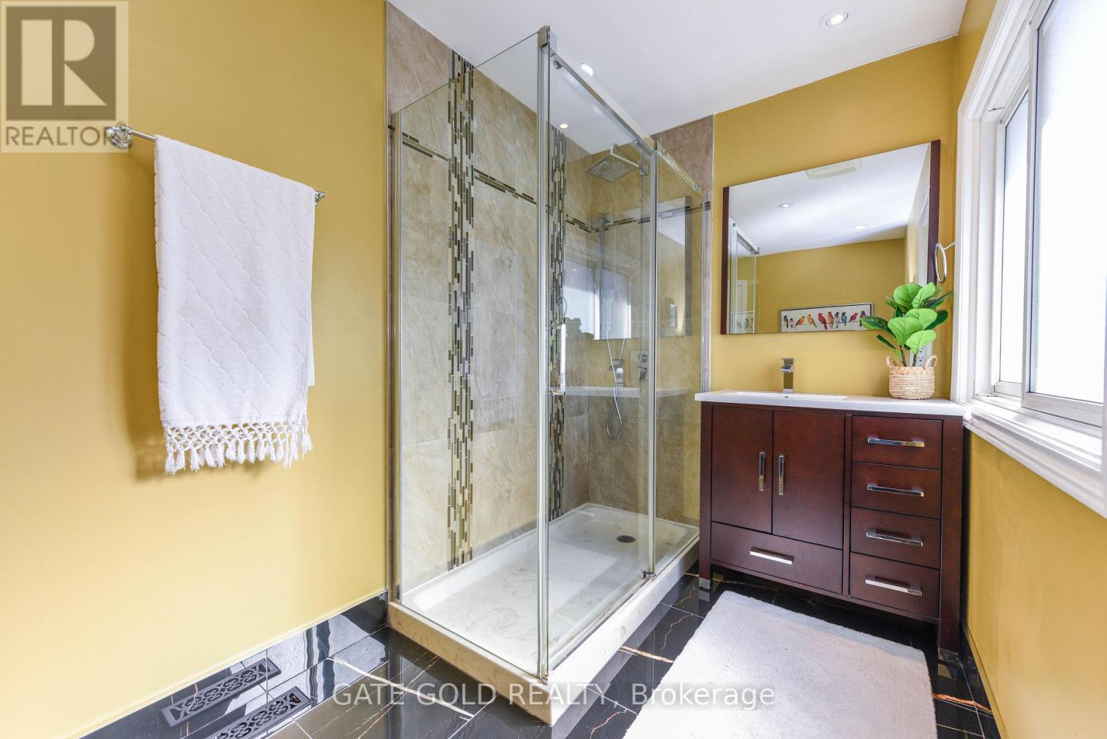 23 Hartford Trail, Brampton, Ontario  L6W 4K2 - Photo 24 - W12133556