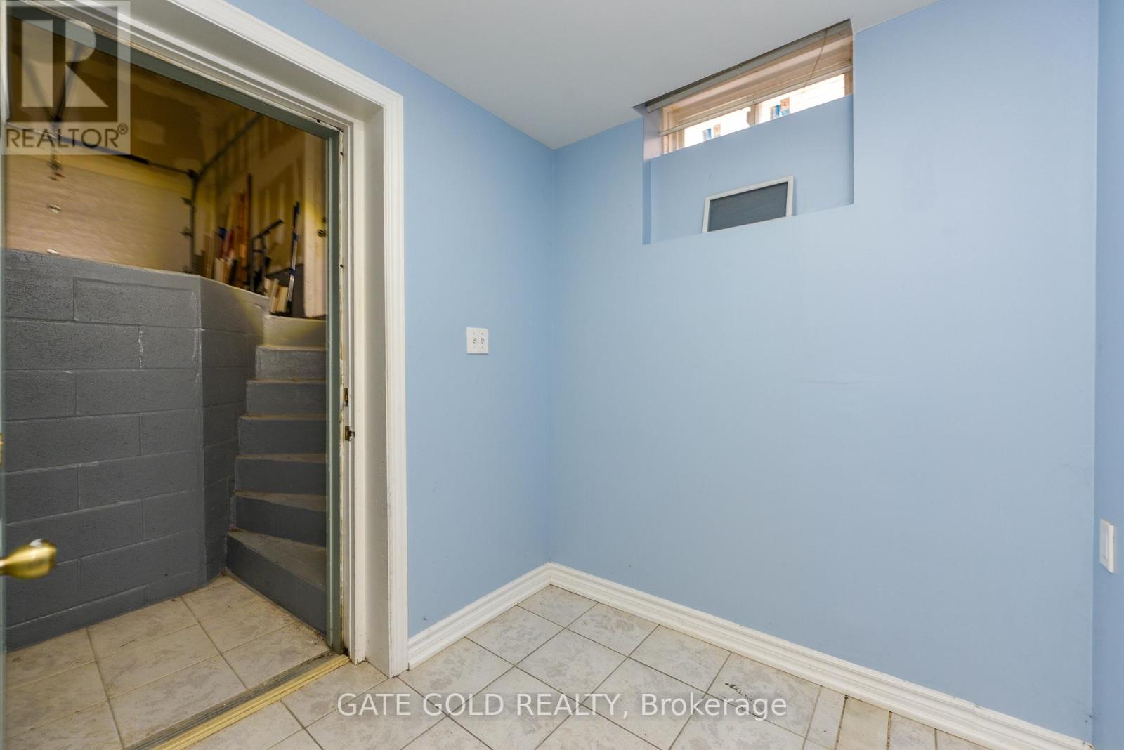 23 Hartford Trail, Brampton, Ontario  L6W 4K2 - Photo 37 - W12133556