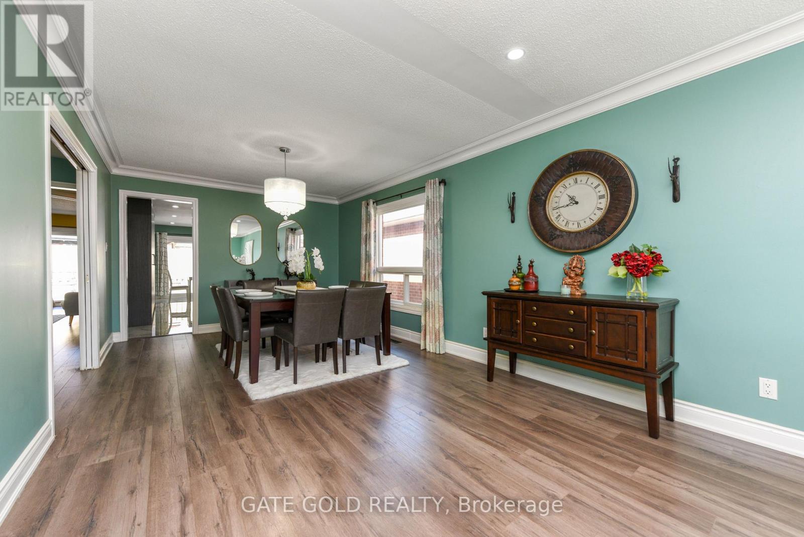 23 Hartford Trail, Brampton, Ontario  L6W 4K2 - Photo 8 - W12133556
