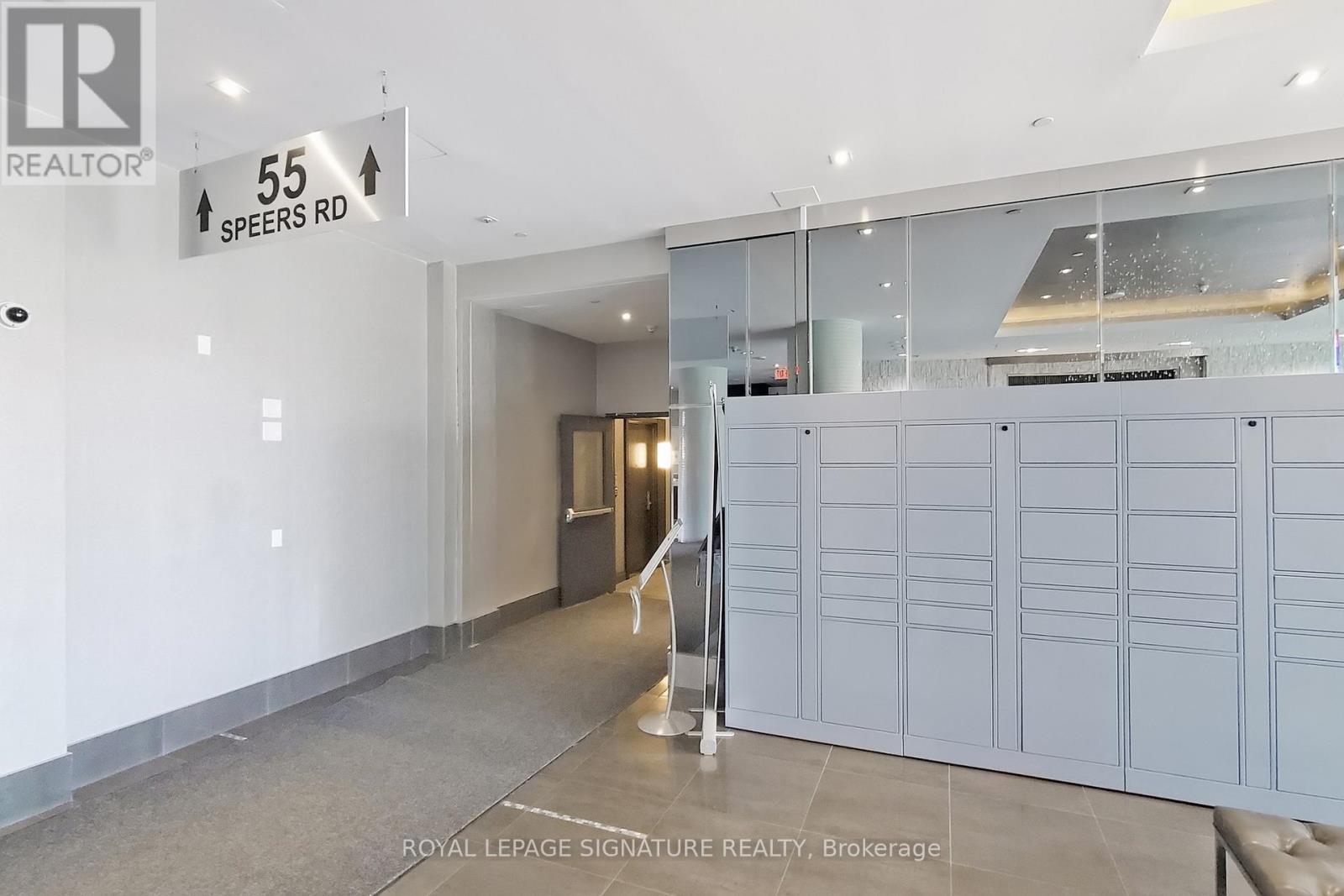 712 - 55 Speers Road, Oakville, Ontario  L6K 0H9 - Photo 8 - W12133559
