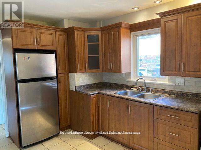 162 Donald Avenue, Toronto, Ontario  M6M 1K4 - Photo 11 - W12133585