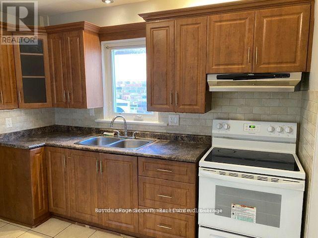 162 Donald Avenue, Toronto, Ontario  M6M 1K4 - Photo 13 - W12133585