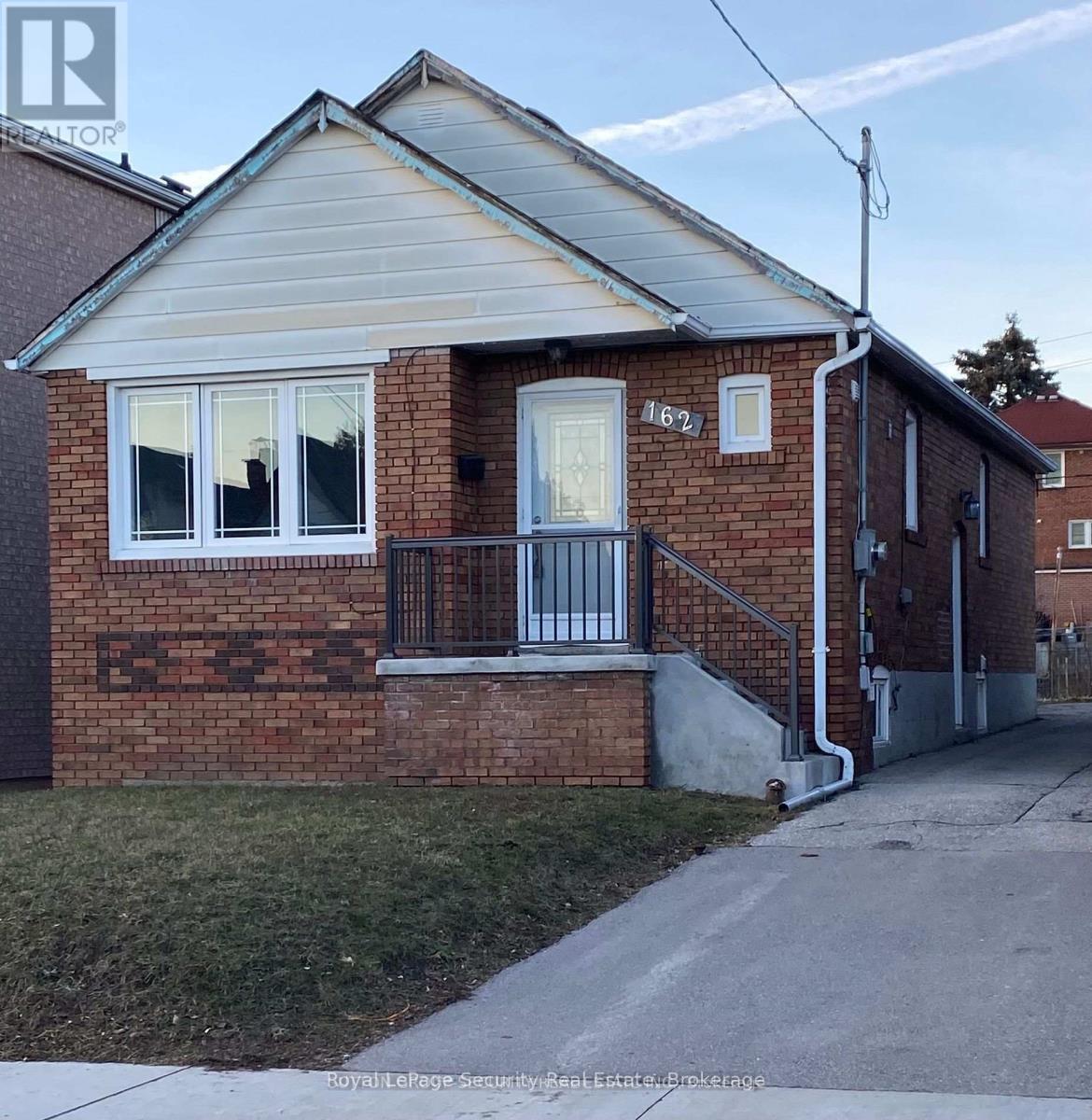 162 Donald Avenue, Toronto, Ontario  M6M 1K4 - Photo 2 - W12133585
