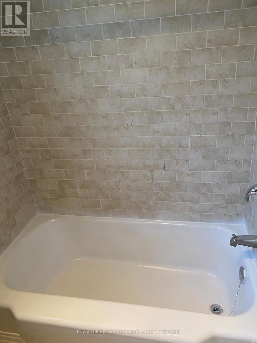 162 Donald Avenue, Toronto, Ontario  M6M 1K4 - Photo 23 - W12133585