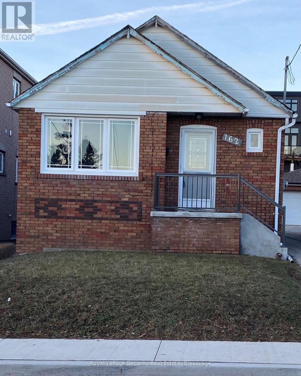162 Donald Avenue, Toronto, Ontario  M6M 1K4 - Photo 5 - W12133585