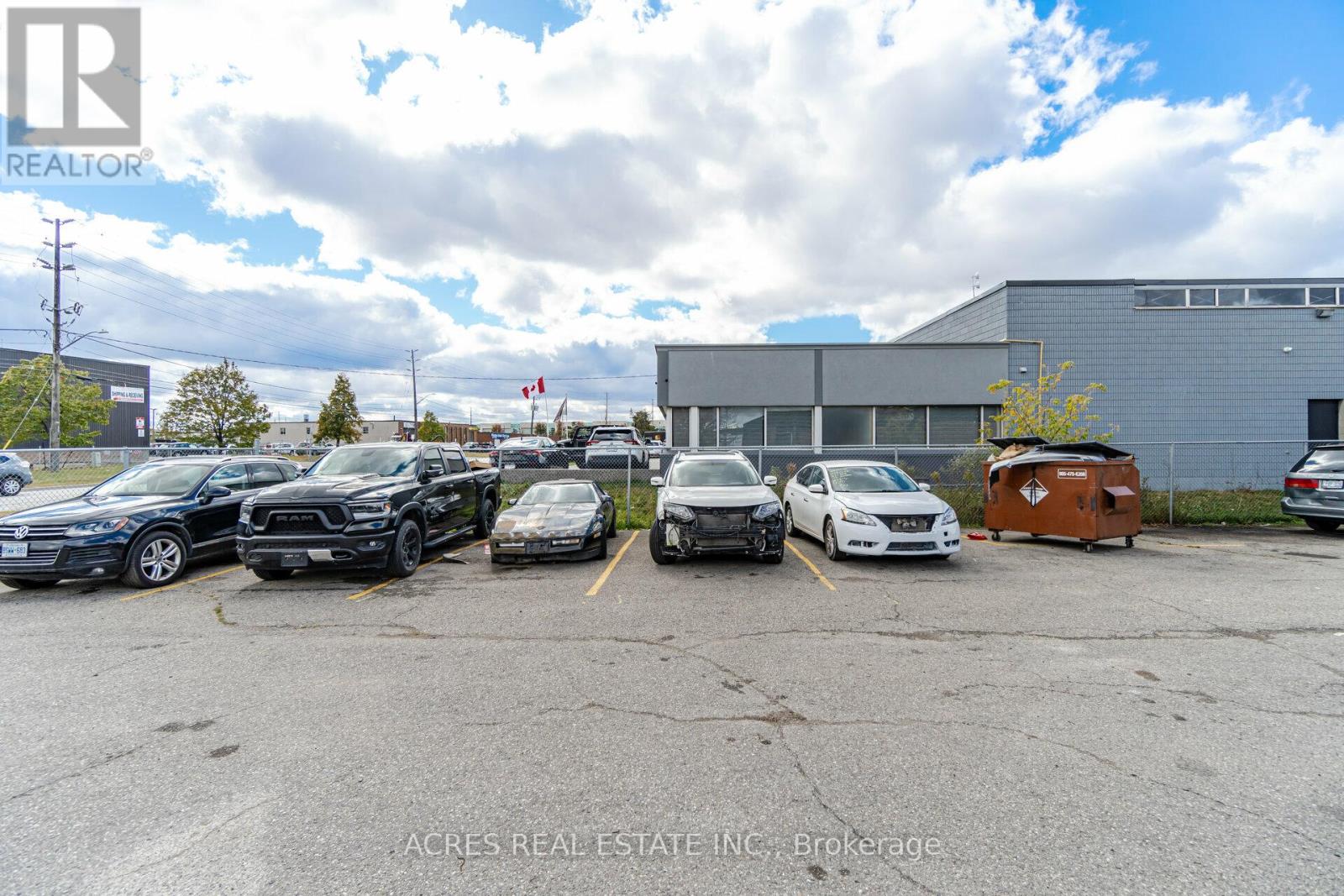 26 Bramsteele Road, Brampton, Ontario  L6W 1B3 - Photo 7 - W12133593