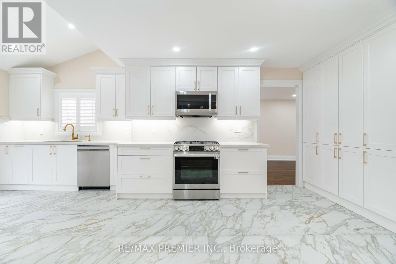 495 Fairview Road W, Mississauga, Ontario  L5B 3W7 - Photo 13 - W12133631